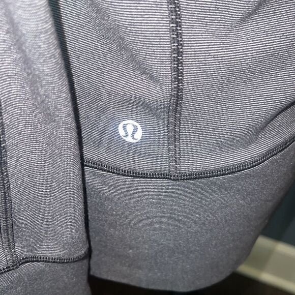 •Lululemon Stride jacket•​ - Picture 4 of 8